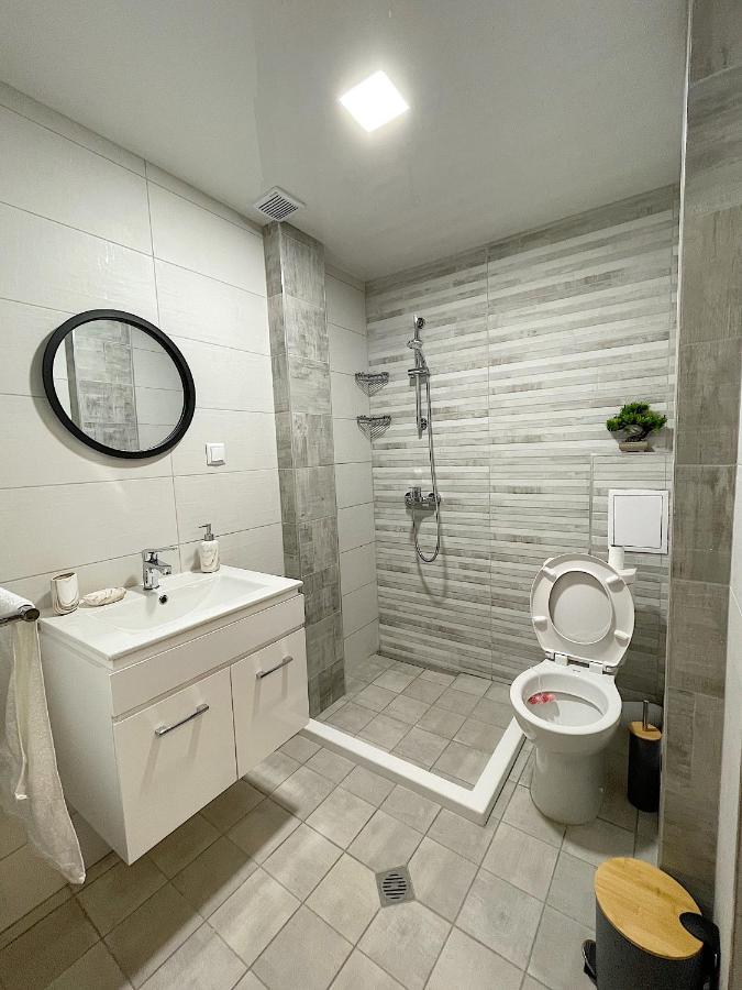 Fenix 2 Bedroom Apartment Varna Center Exterior foto