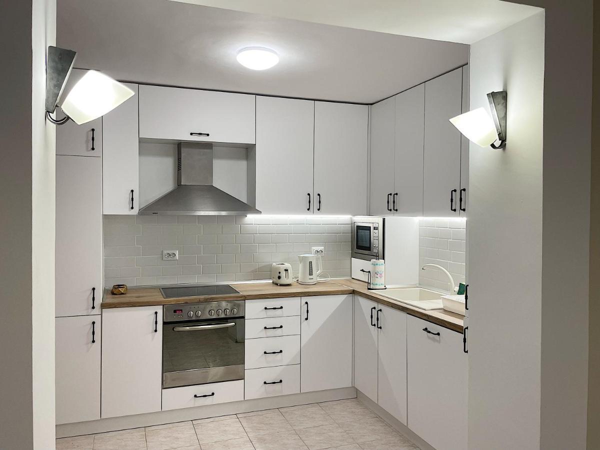 Fenix 2 Bedroom Apartment Varna Center Exterior foto